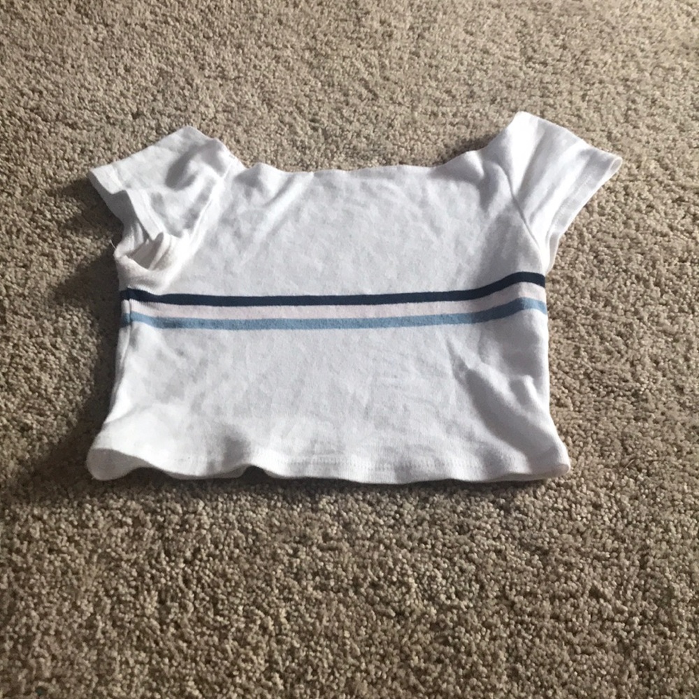 Cropped white stripped shirt